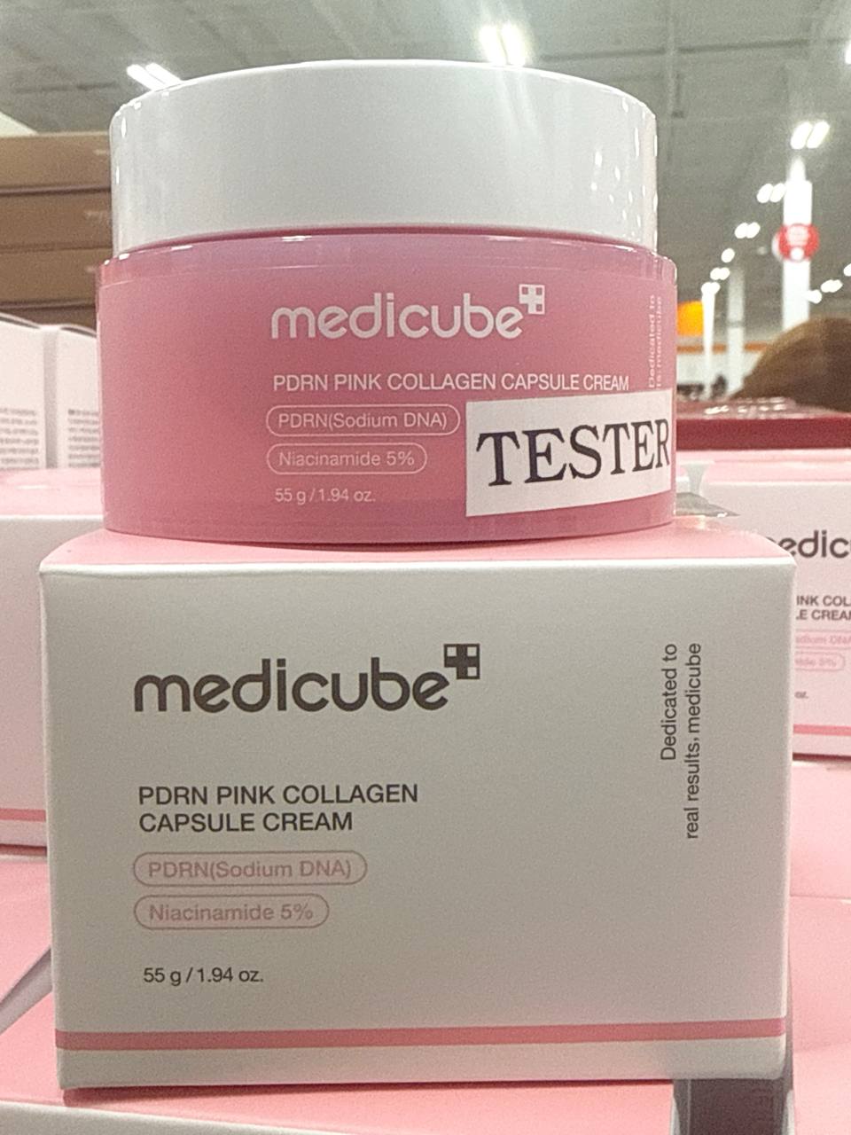 Medicube PDRN Pink Collagen Capsule Cream. Esse produto serve principalmente para hidratar profundamente, recuperar a firmeza e clarear manchas, proporcionando o famoso efeito de "pele de vidro" (glass skin) coreana.