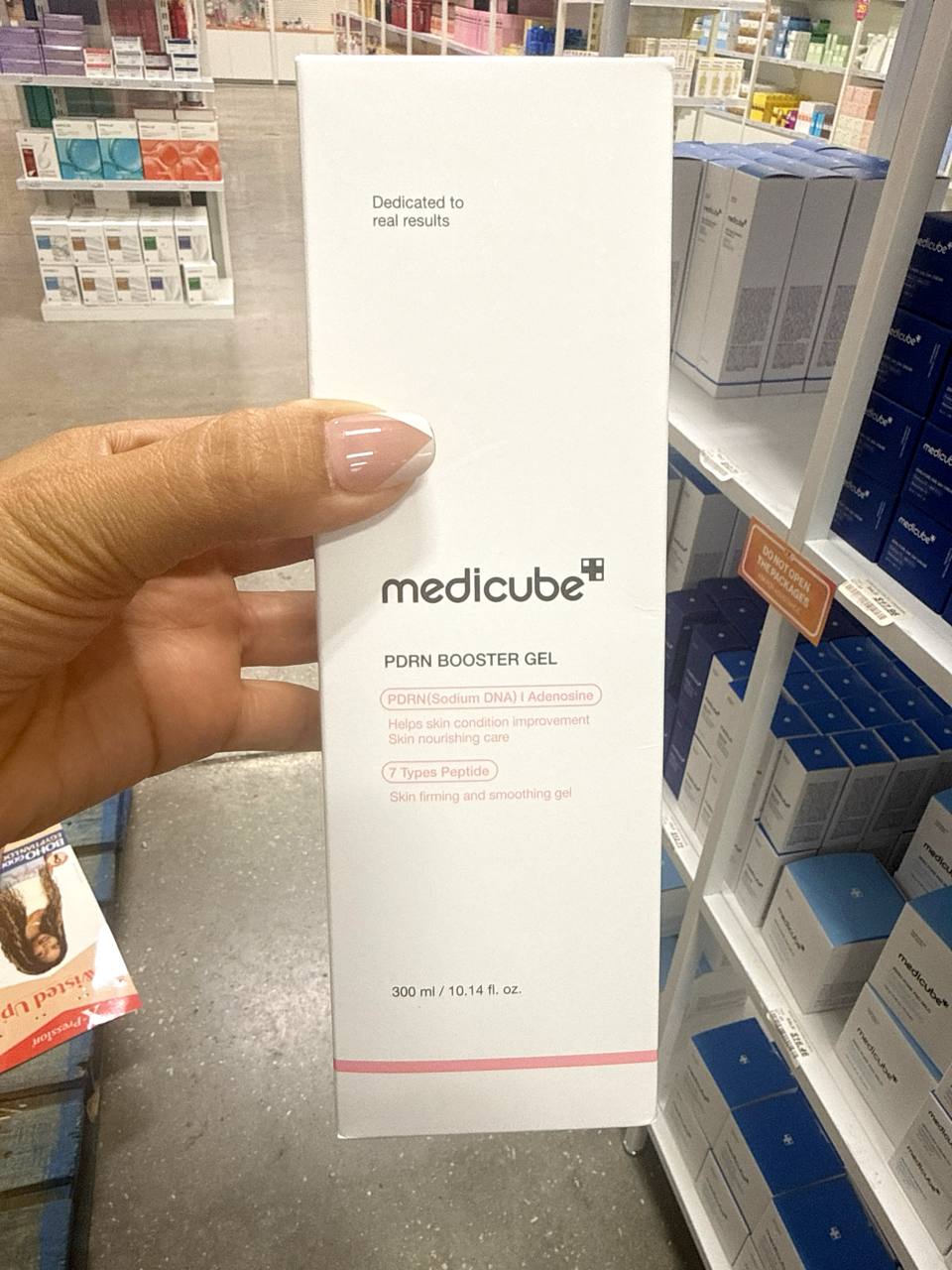 medicube PDRN Booster Gel | 300ml  melhora a elasticidade, devolve o brilho natural e ajuda na firmeza da pele.