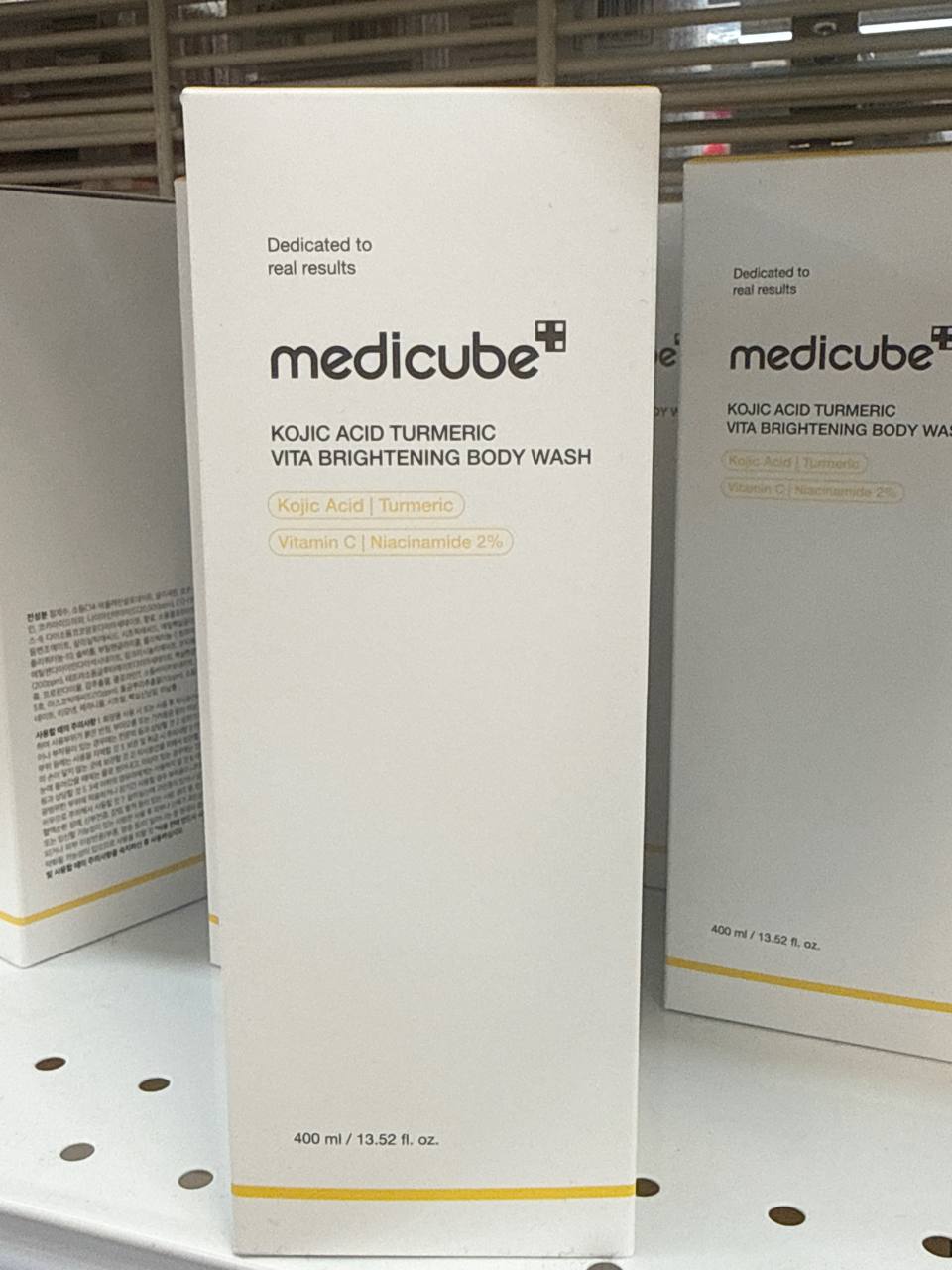 Medicube Kojic Acid Turmeric Vita Brightening Body Wash | Sabonete líquido corporal. 400ml