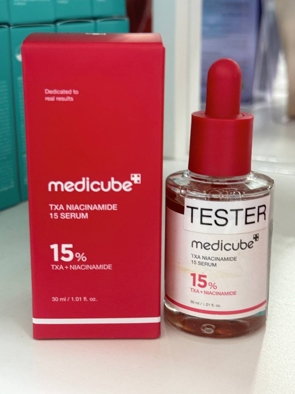 Medicube TXA Niacinamide 15 Serum
Sérum facial de alta potência formulado com 5% de Ácido Tranexâmico (TXA) e 10% de Niacinamida. Serve para clarear manchas escuras, cicatrizes de acne e uniformizar o tom da pele, além de proporcionar hidratação profunda…