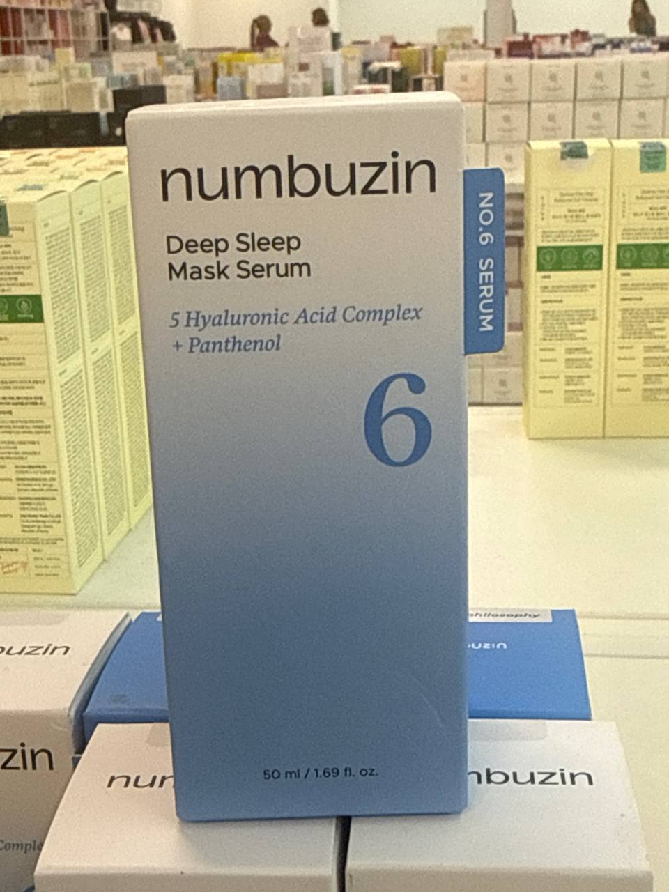 numbuzin No. 6 Deep Sleep Mask Serum
• Função: Restaura a hidratação profunda e devolve o viço à pele cansada ou desidratada enquanto você dorme.