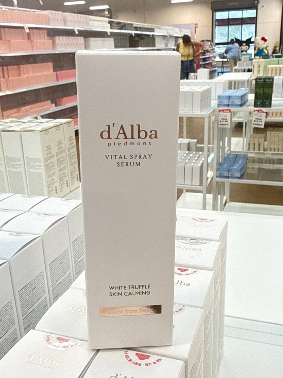 D'ALBA -  d'Alba Piedmont Vital Spray Serum (White Truffle Skin Calming), um sérum facial em spray vegano de origem coreana com infusão de trufa branca italiana.