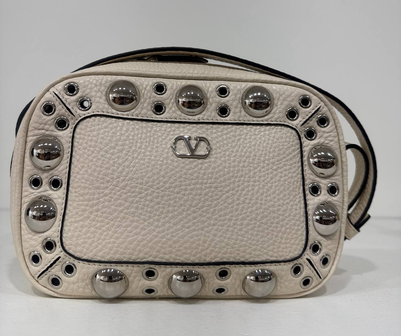 CROSSBODY