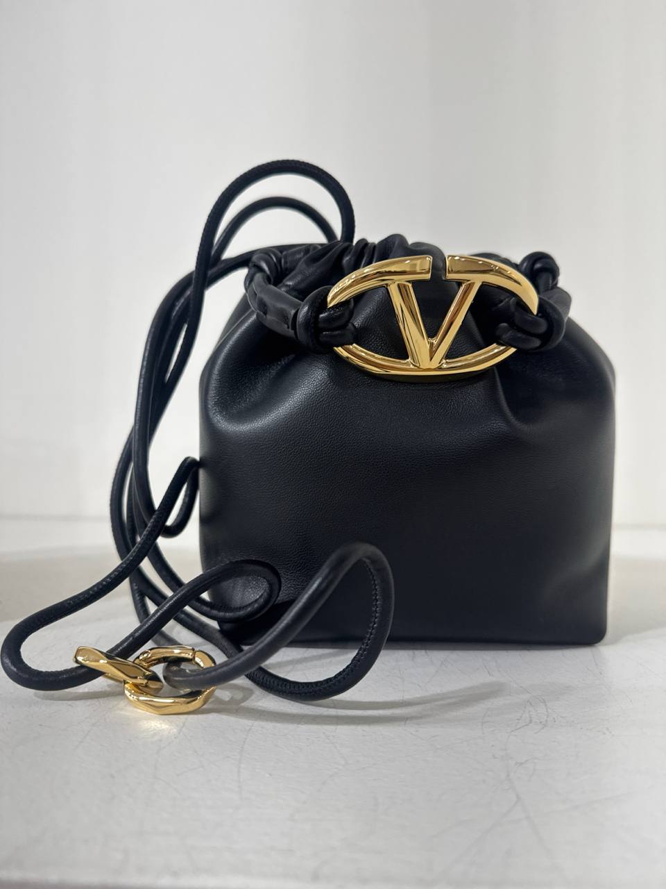 CROSSBODY