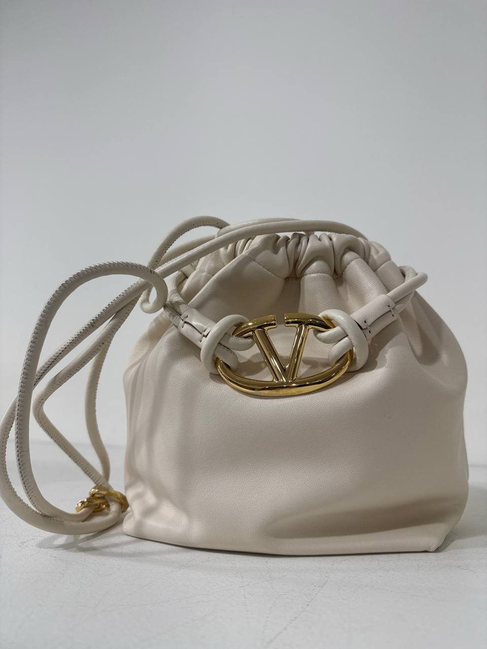 CROSSBODY