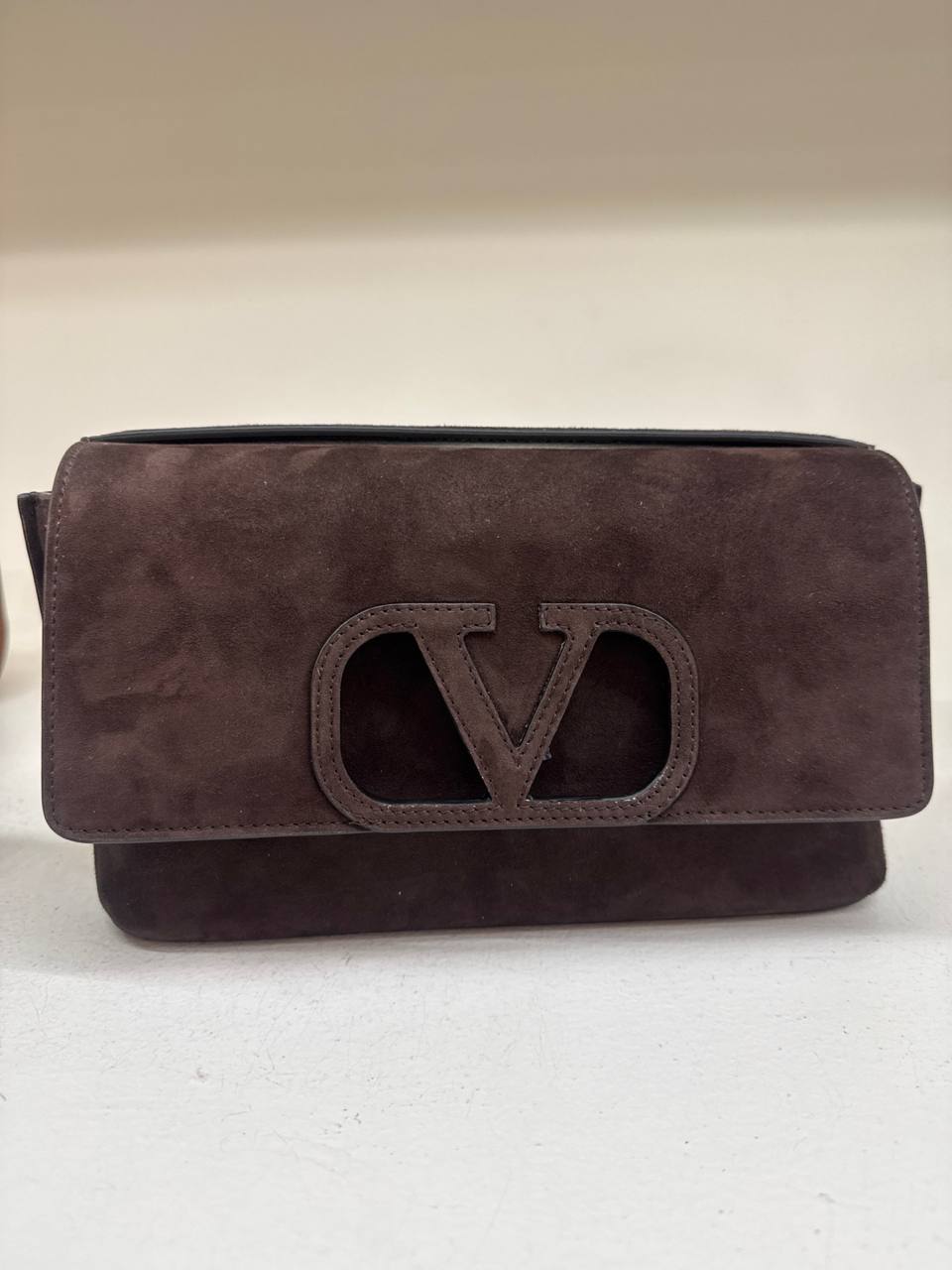 CROSSBODY