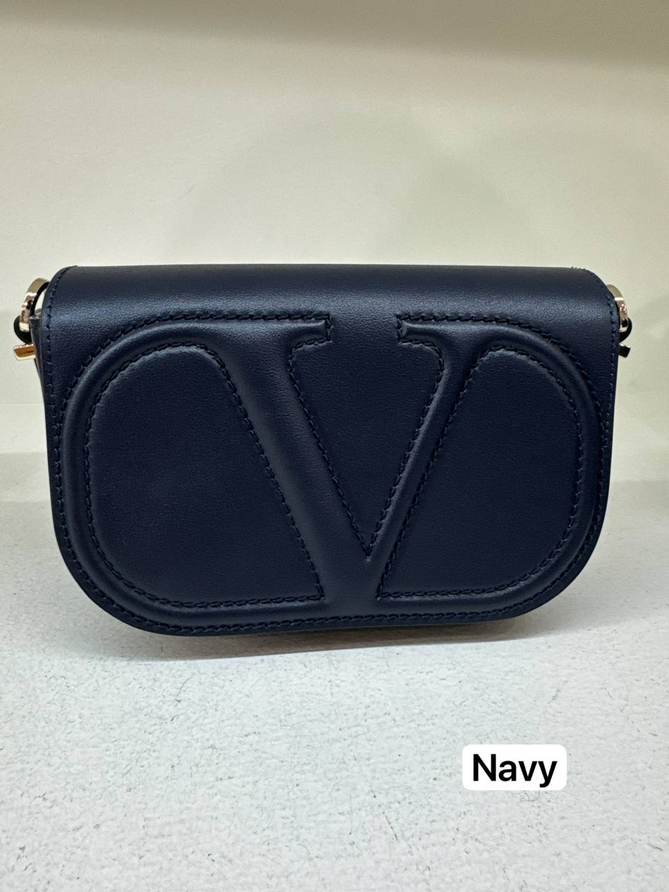 CROSSBODY