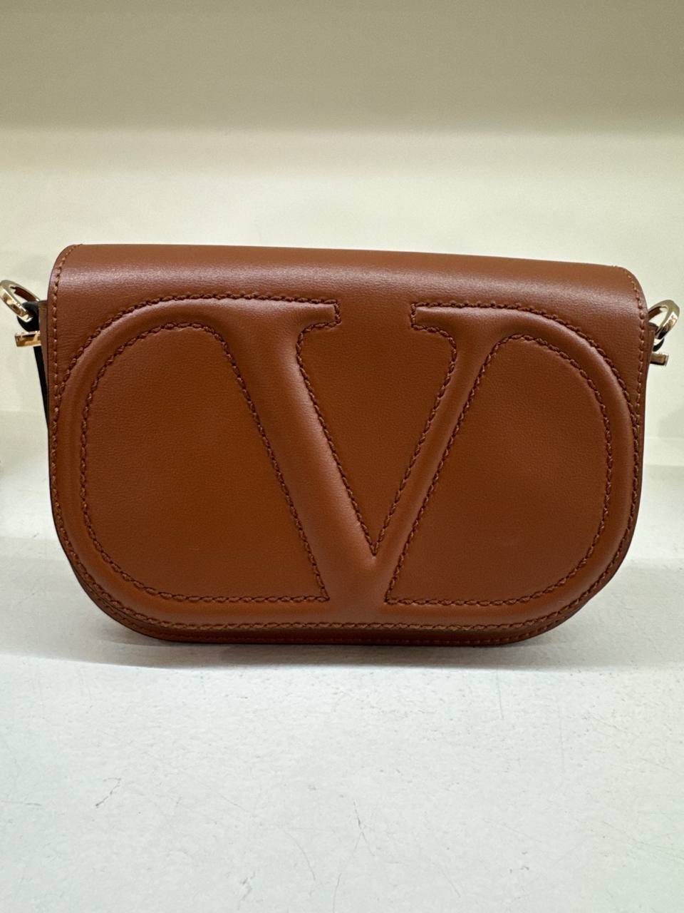 CROSSBODY