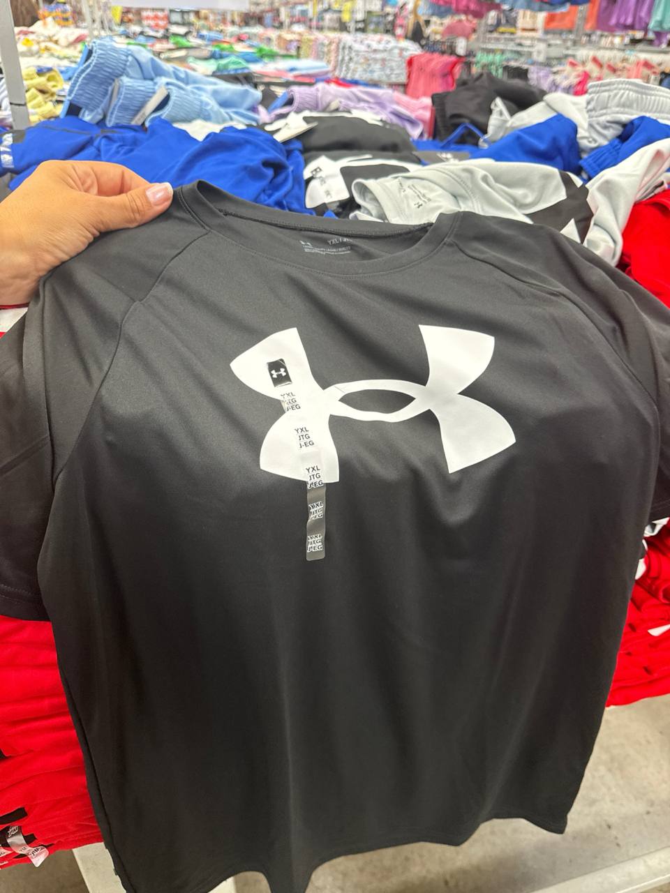 camiseta  UNDER