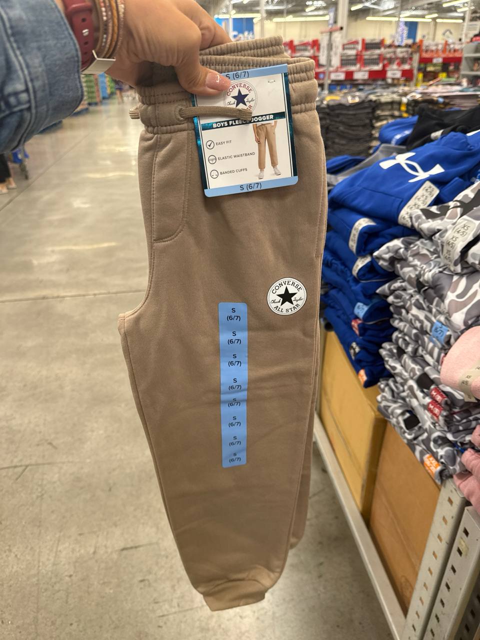 calça com  fleece Converse