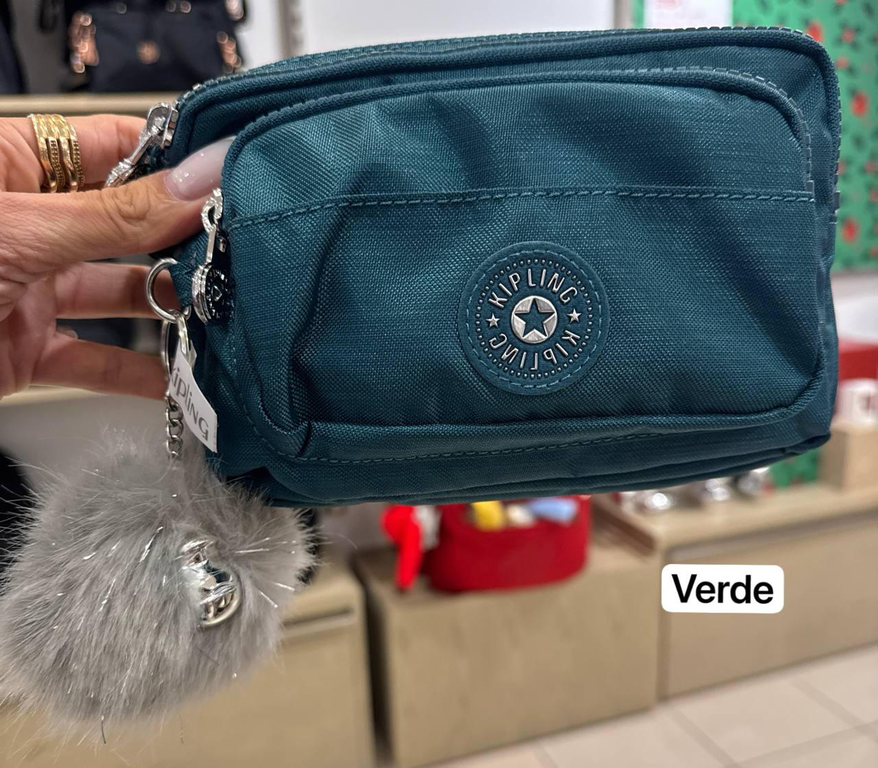 MERRYL vira pochete e acompanha alça transversal