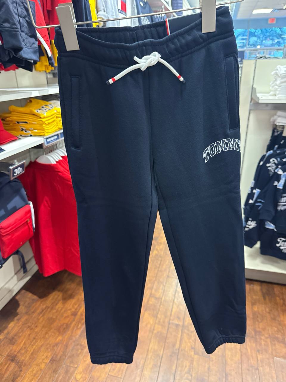 calça moletom com fleece e elástico na barra