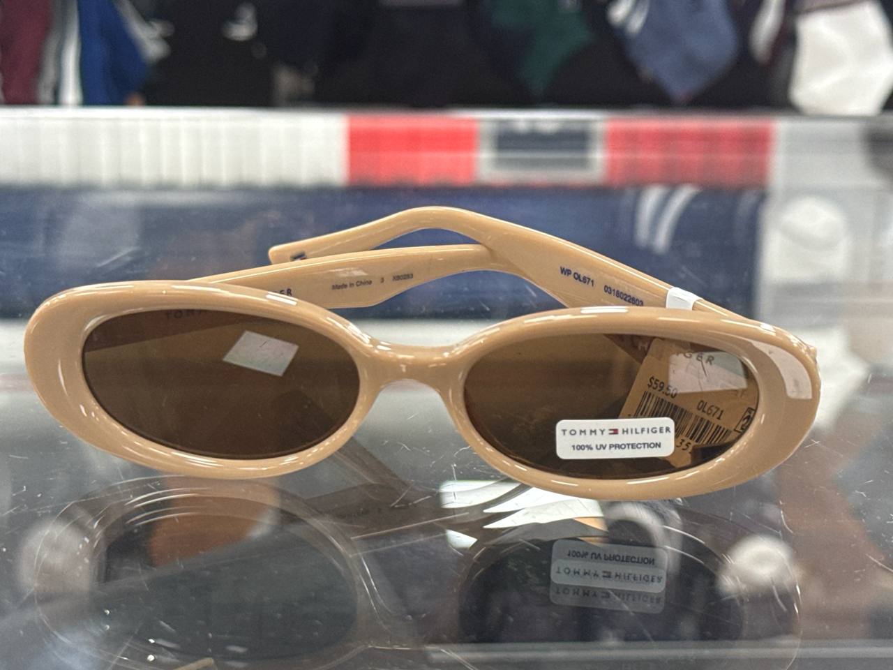 Óculos de sol com case