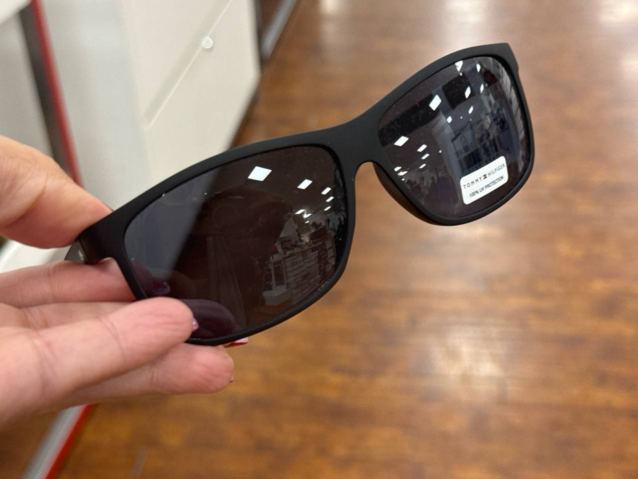 Óculos de sol com case
