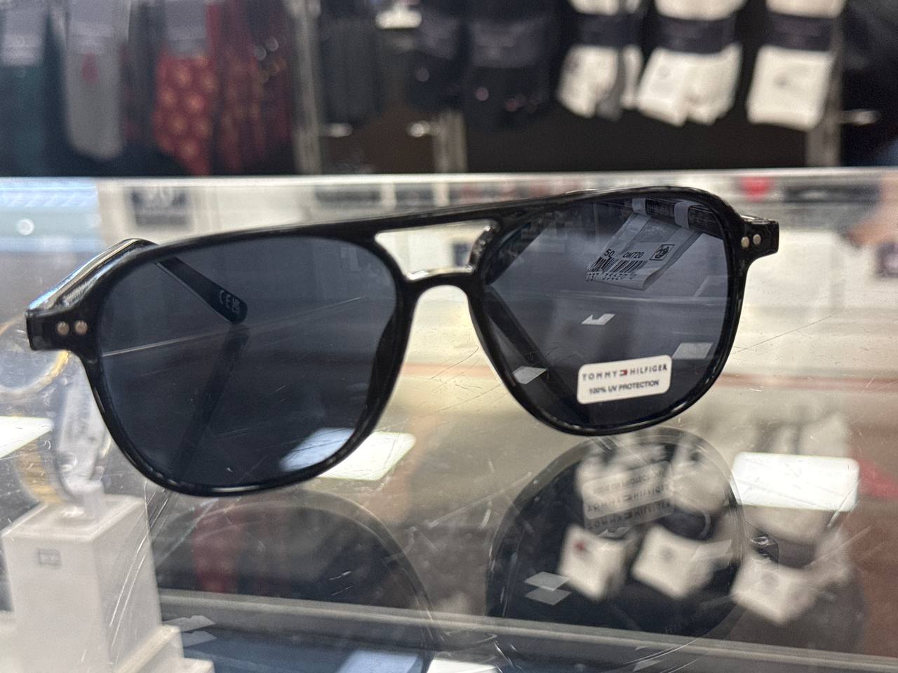 Óculos de sol com case