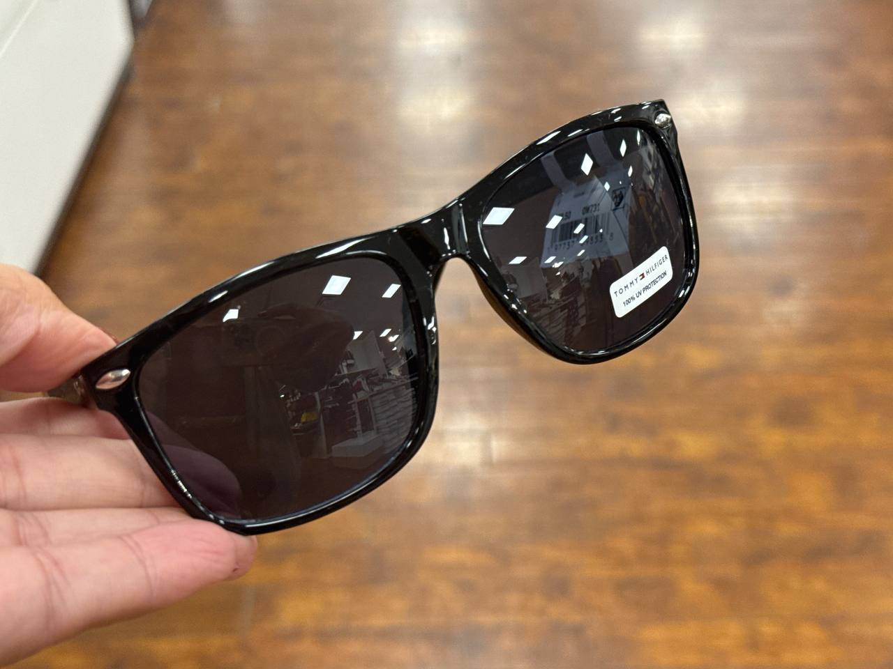 Óculos de sol com case