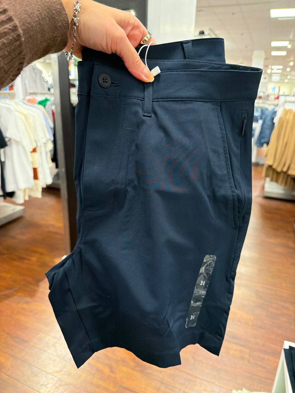 Bermuda Com elastano Techfit bolso zíper invisível