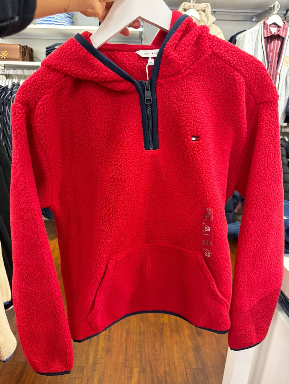 Casaco de Fleece com capuz