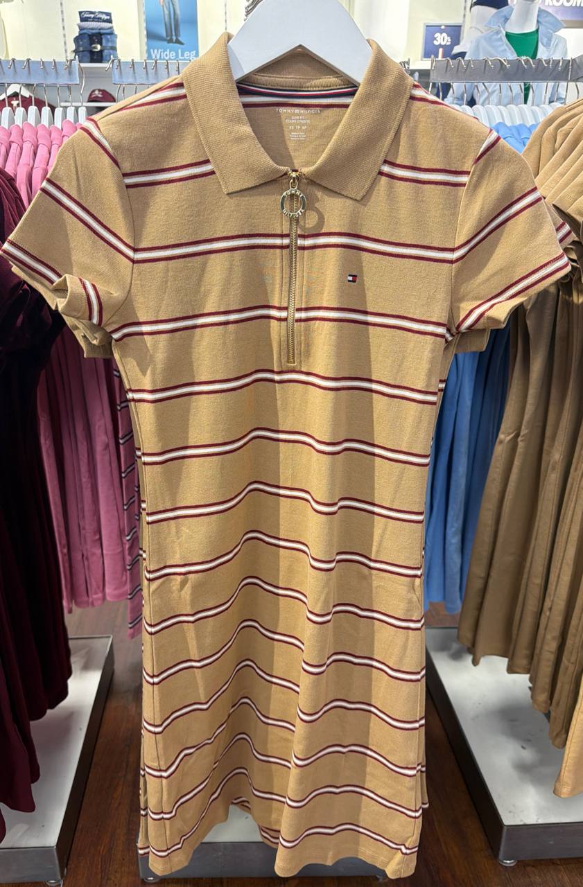 Vestido com gola polo