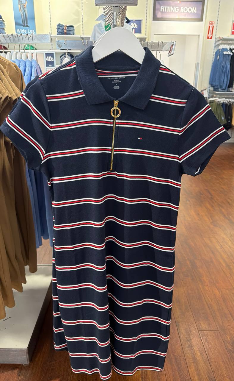 Vestido com gola polo