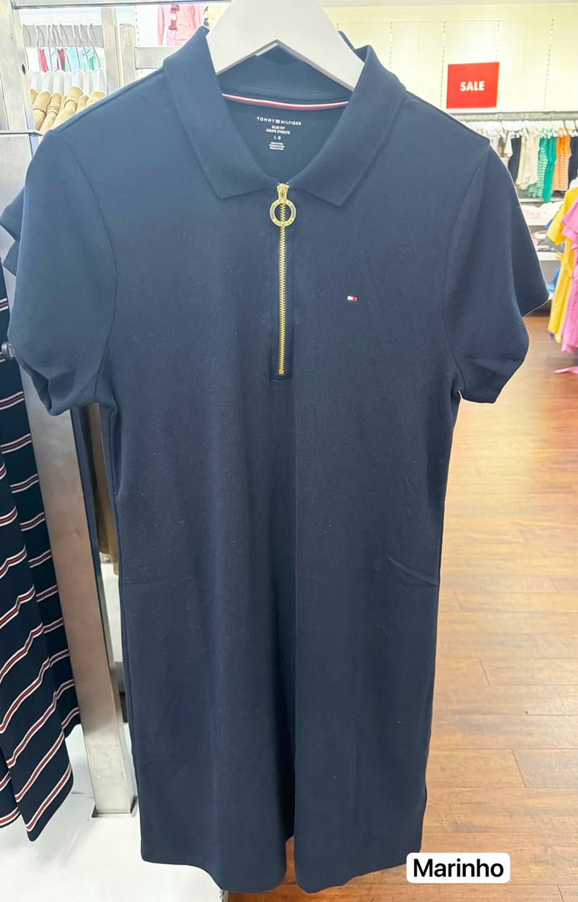 Vestido com gola polo