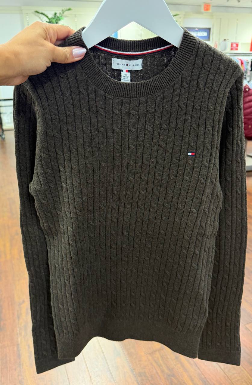 Suéter tricot trançado manga longa