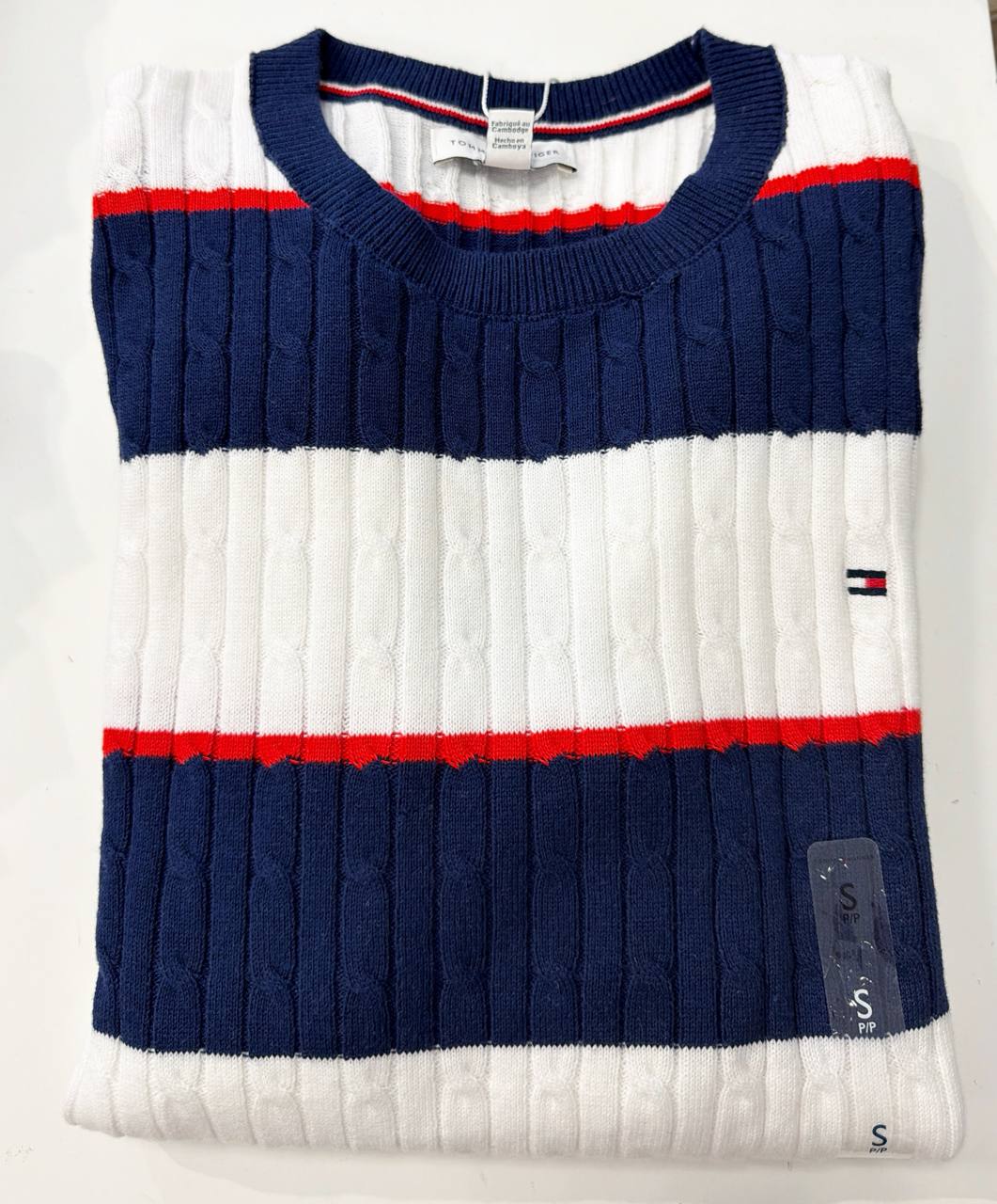 Suéter tricot trançado manga longa