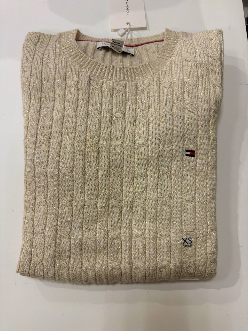 Suéter tricot trançado manga longa com brilho