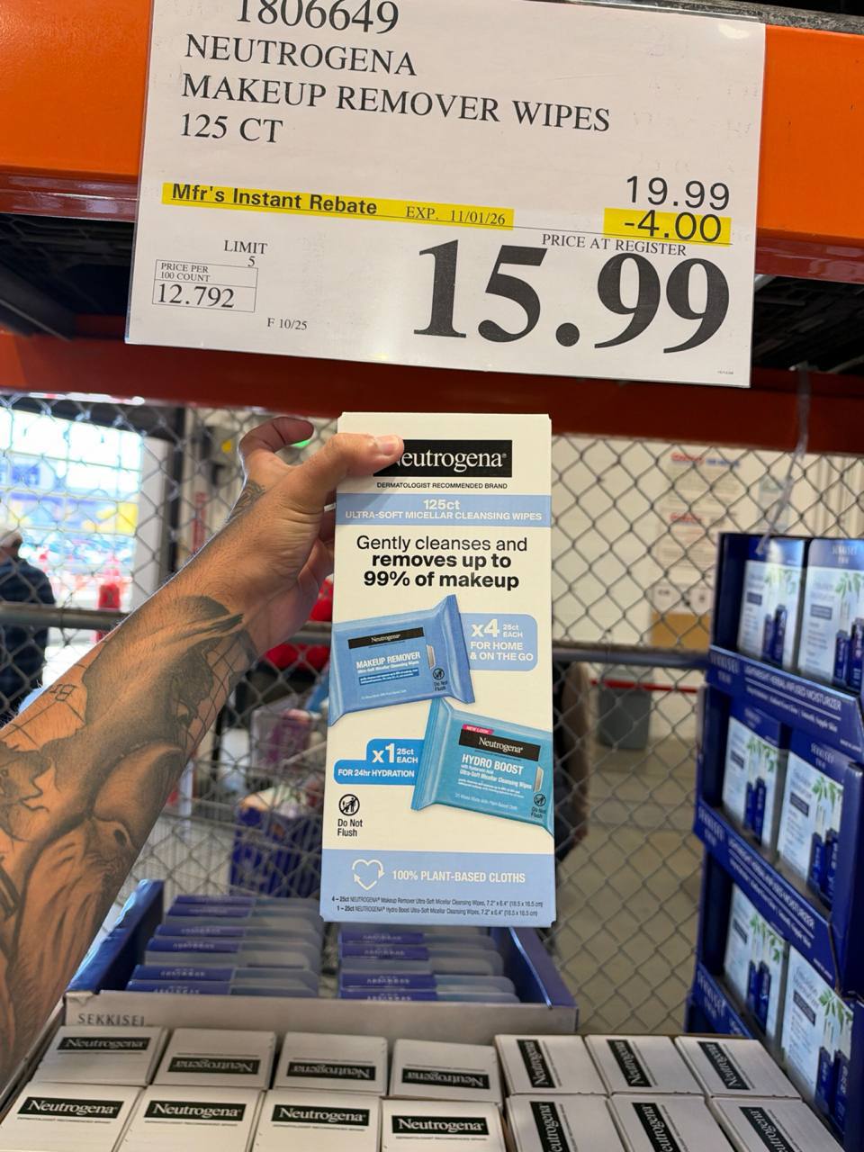 Costco - Neutrogena Makeup Remover Wipes