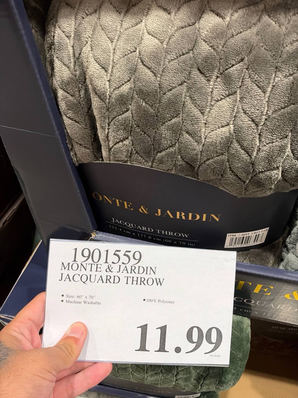 Costco - Monte & Jardin Jacquard Throw