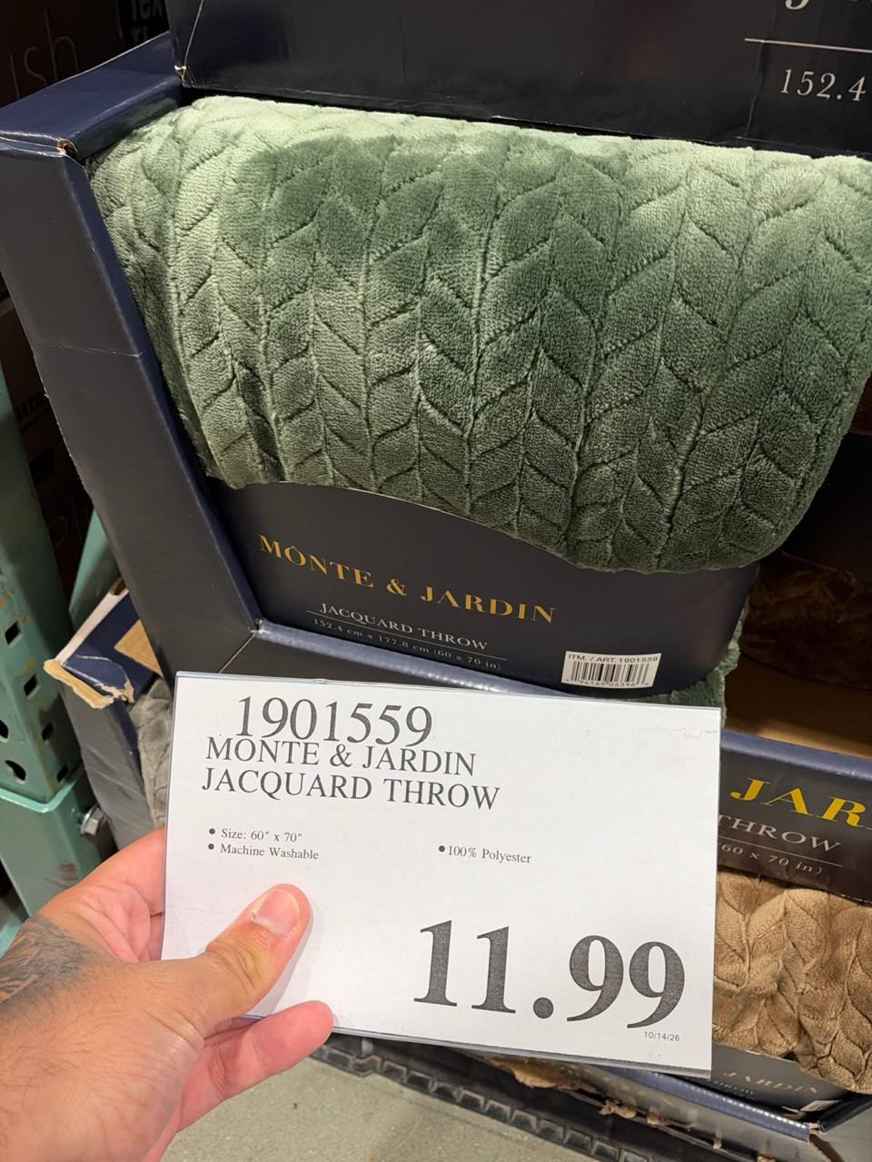 Costco - Monte & Jardin Jacquard Throw
