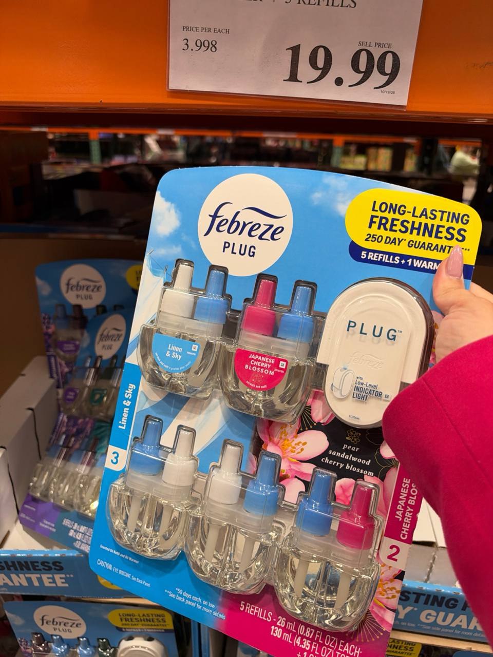 Costco - Febreze Plug In