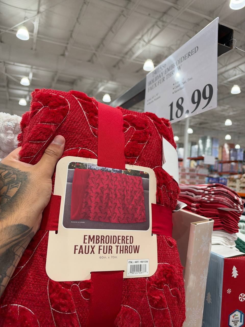 Costco - Holiday Throw