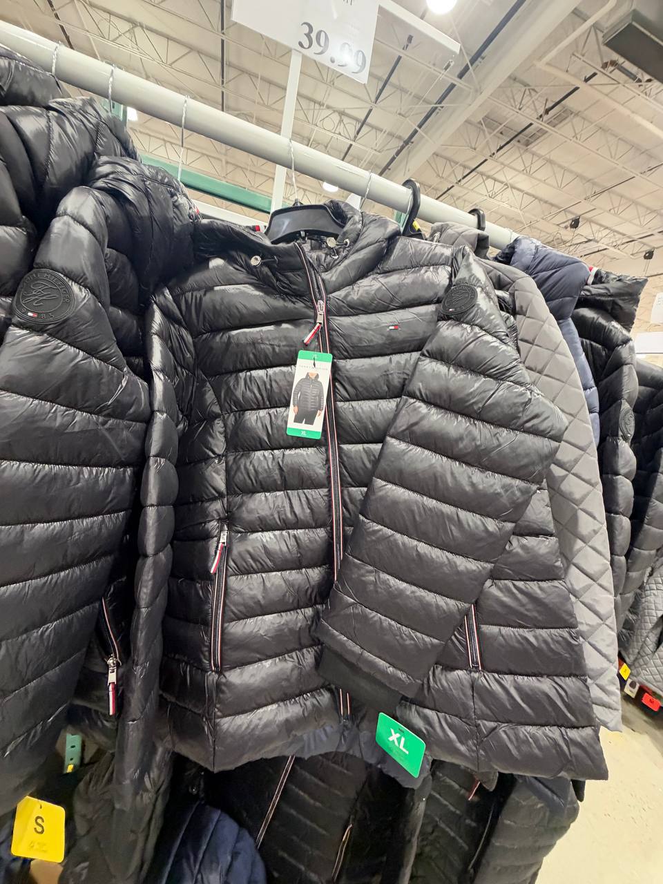 Costco Masc-  Jaqueta Puffer Tommy Hilfiger