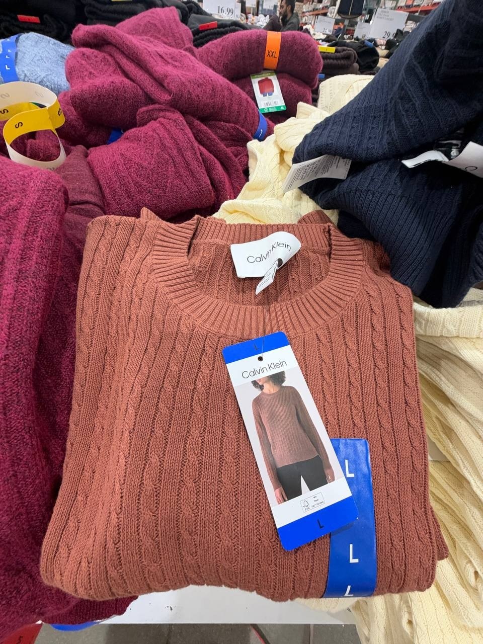 Costco Fem - Calvin Klein Sweater