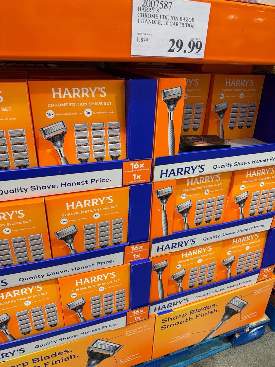 Costco-  Harry’s Chrome Edition Shave Set (1 Handle, 16 Cartridges)