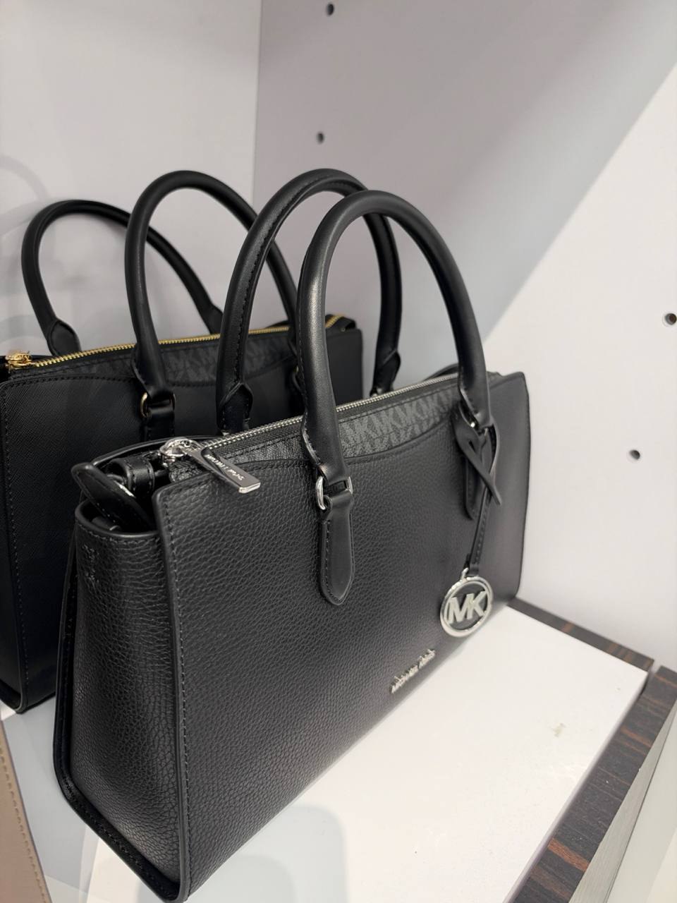 Mk - Bolsa Arden Handbag (Maior)