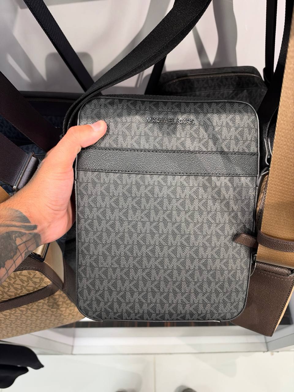 Mk - Bolsa Crossbody Masculina Cooper