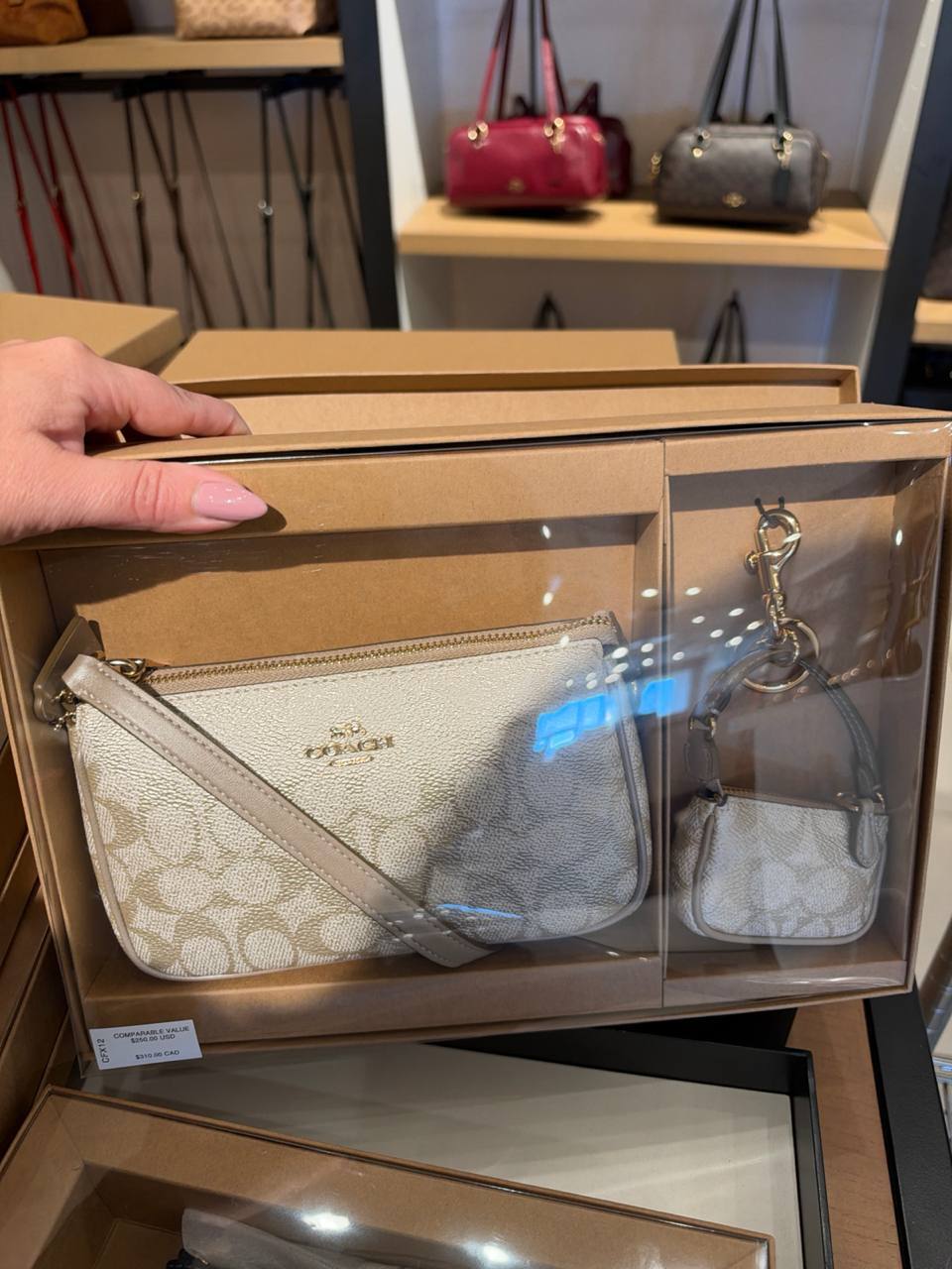 Coach - Set Carteira e Charm