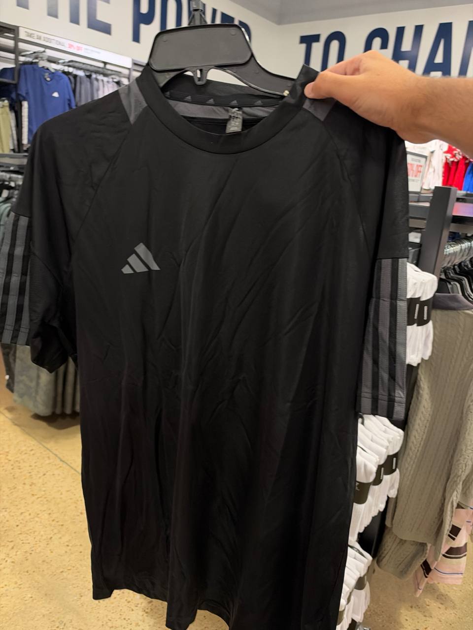 Adidas Masc- Camiseta