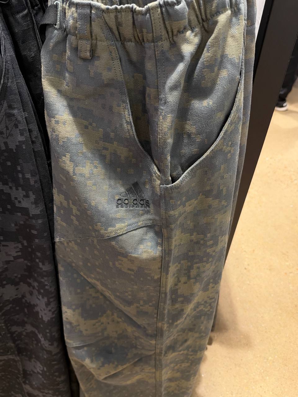 Adidas Masc- Calça