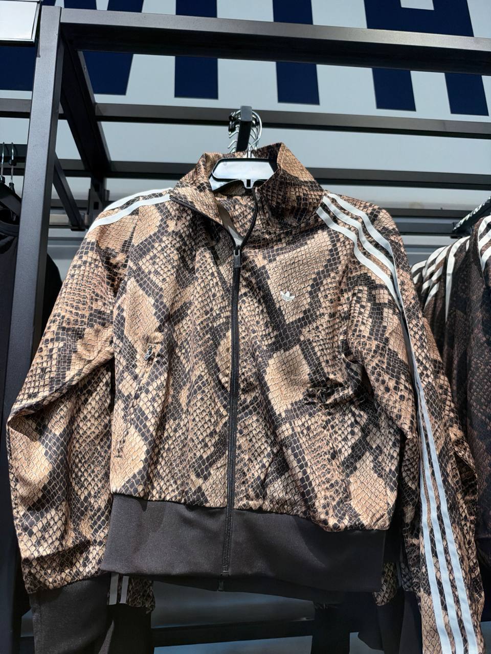 Adidas Fem- Jaqueta