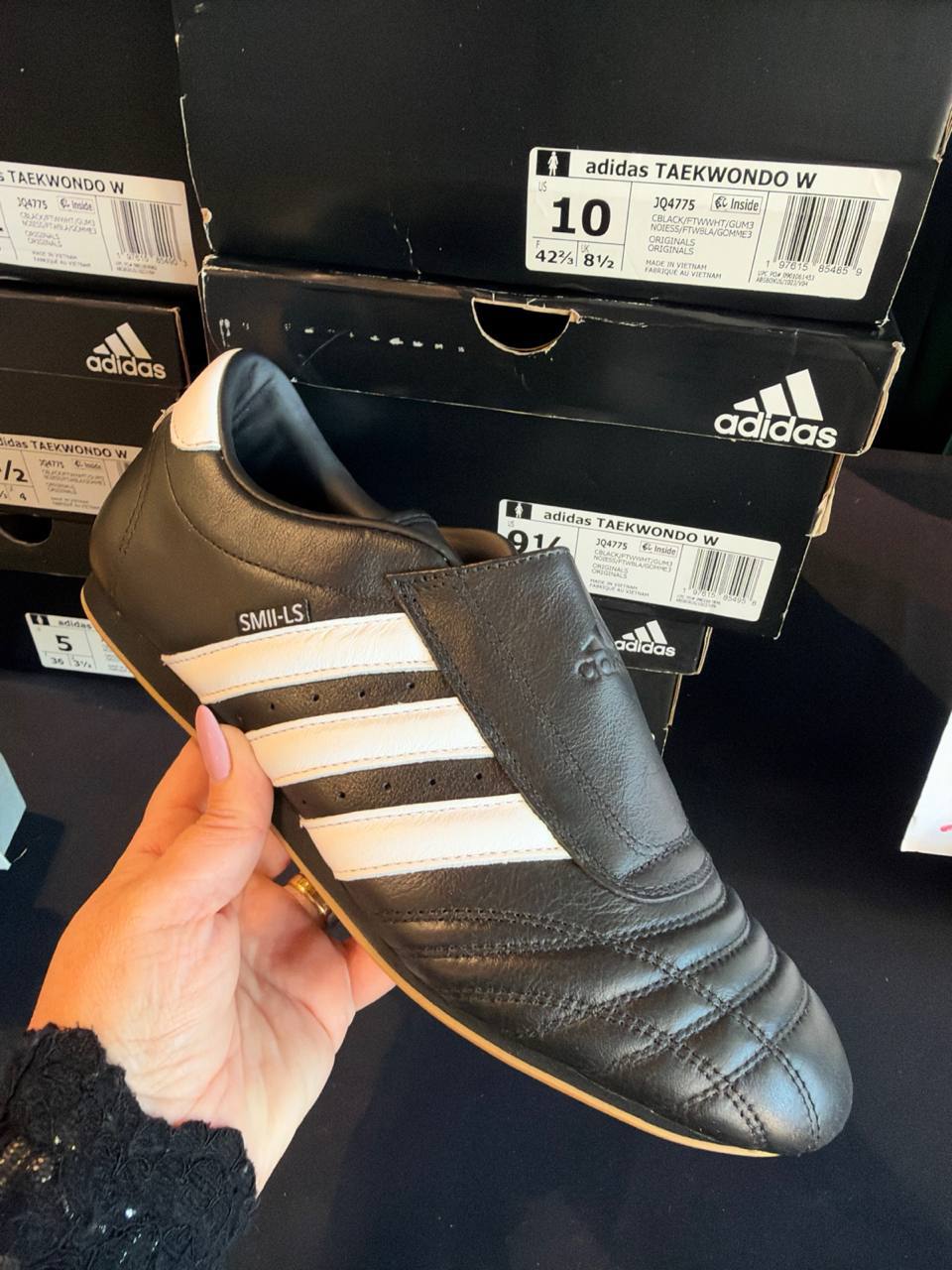 Adidas - Tenis